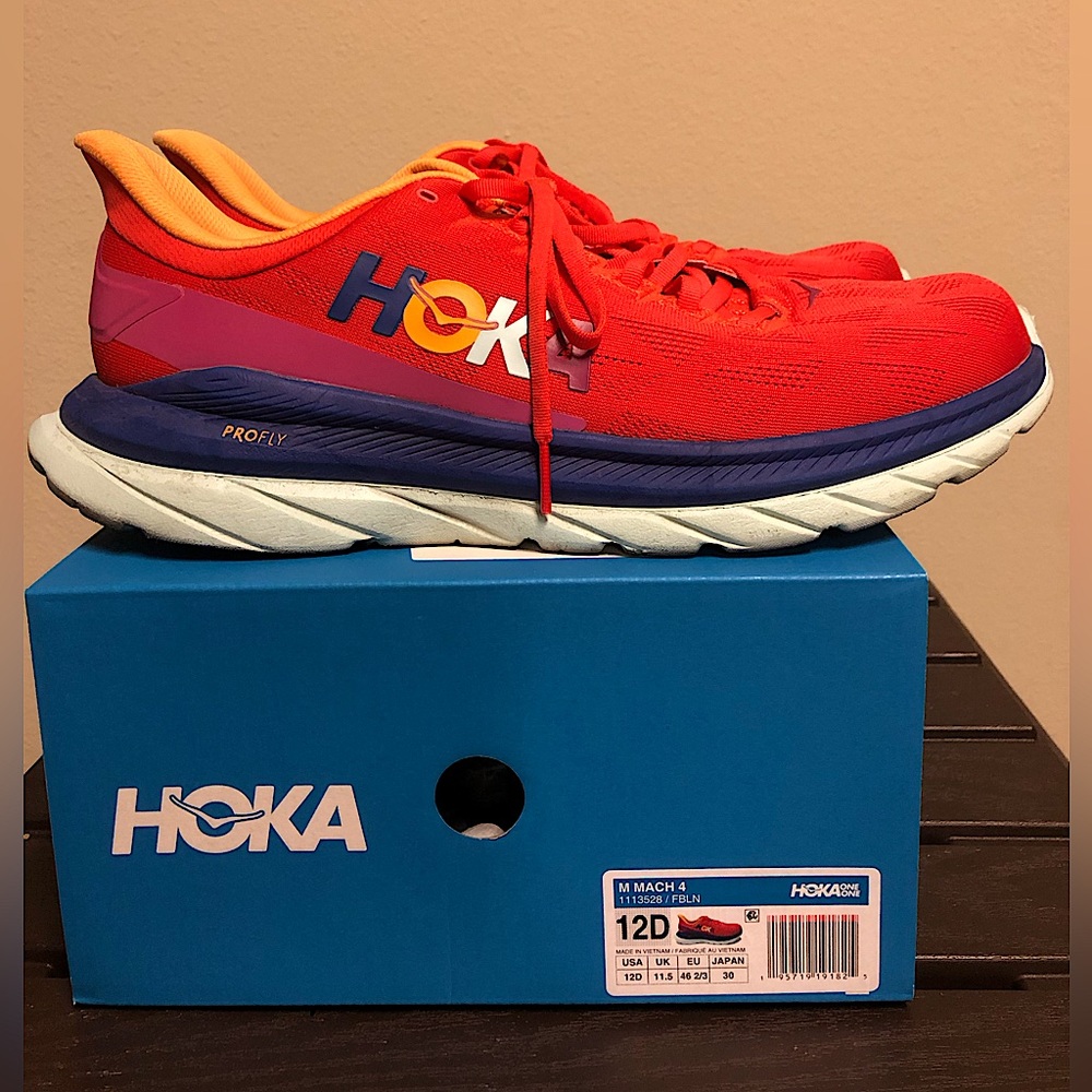 HOKA One One - Mach 4